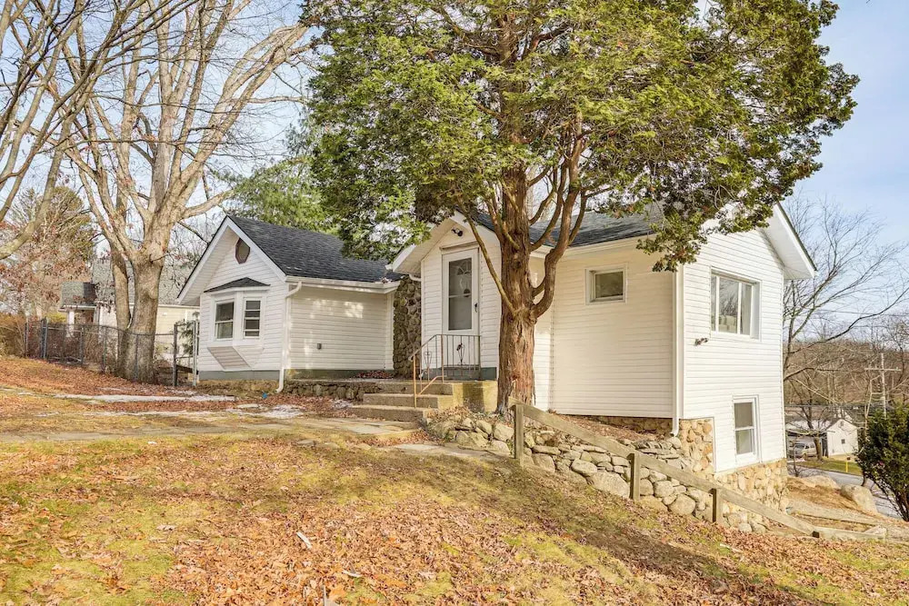 Pet-friendly Home w/ Lake Views & Deck!