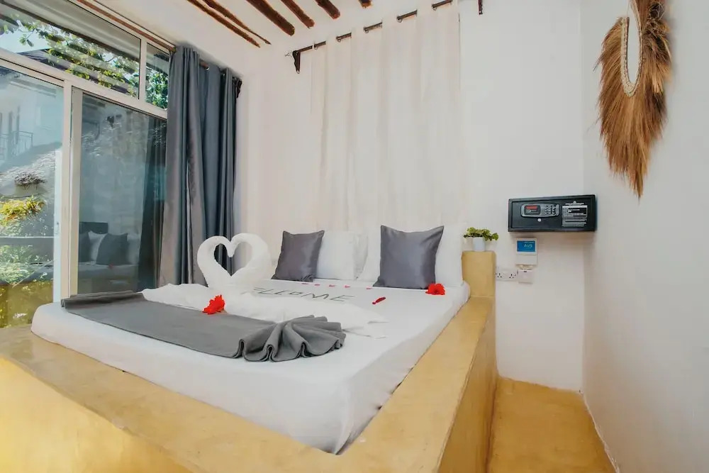 Aquelia Rose Hotel