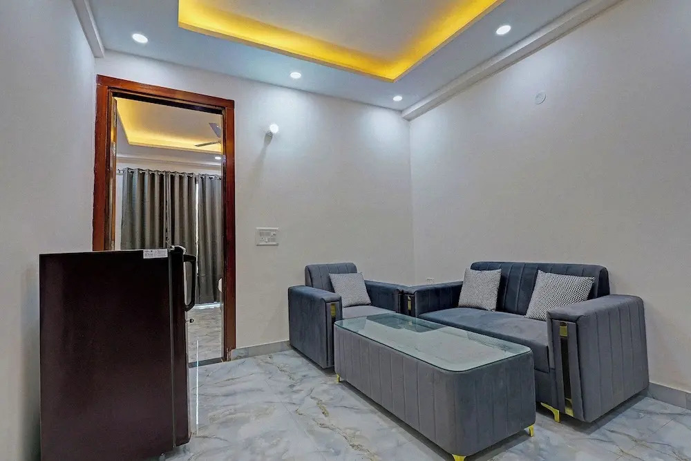 FabHotel Premier Stays - 800m from Artemis Hospitals Gurgaon