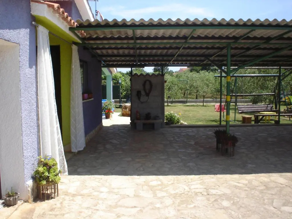 Nella Apartments