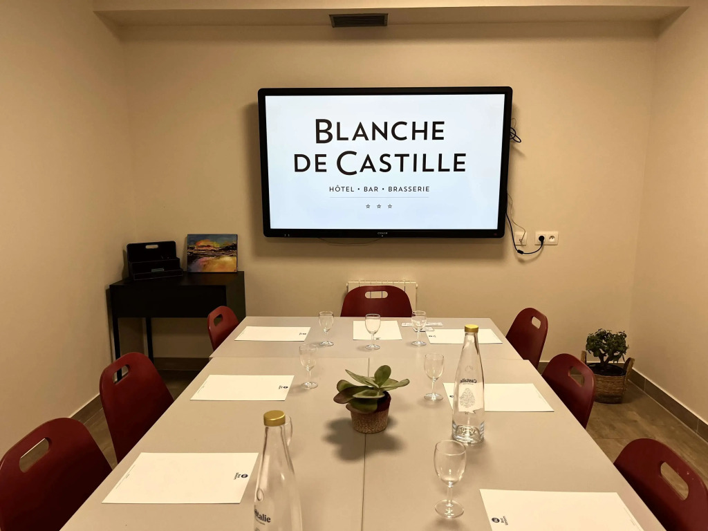 Best Western Blanche de Castille Dourdan