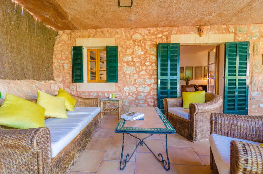 GRAN LLOMBARDS - Villa with private pool in Es Llombards (Santanyí). Free WiFi