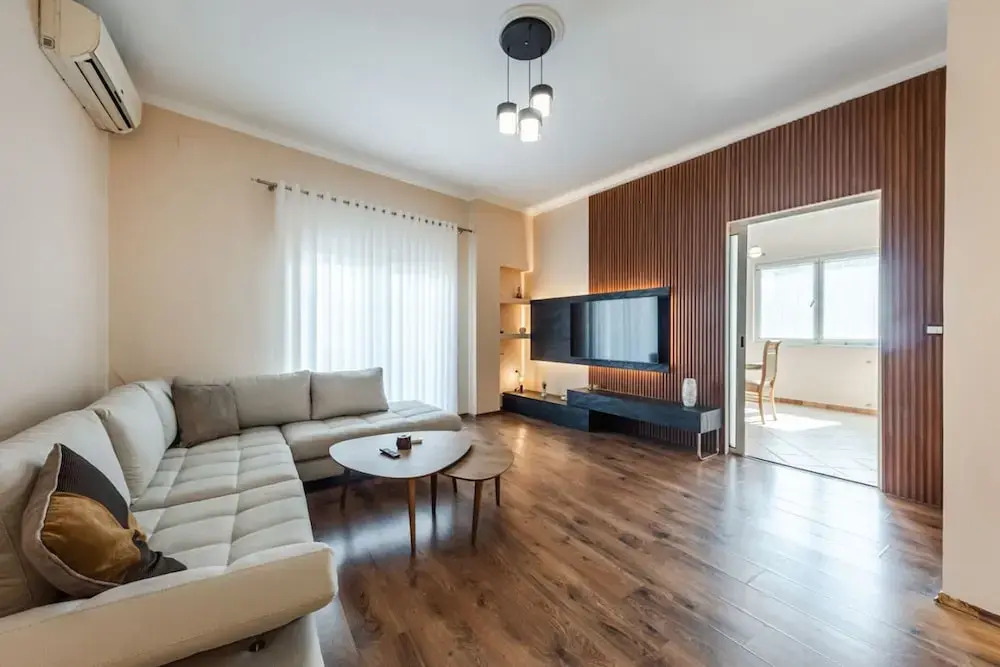 The Old-clock Apartment Modern 2BR