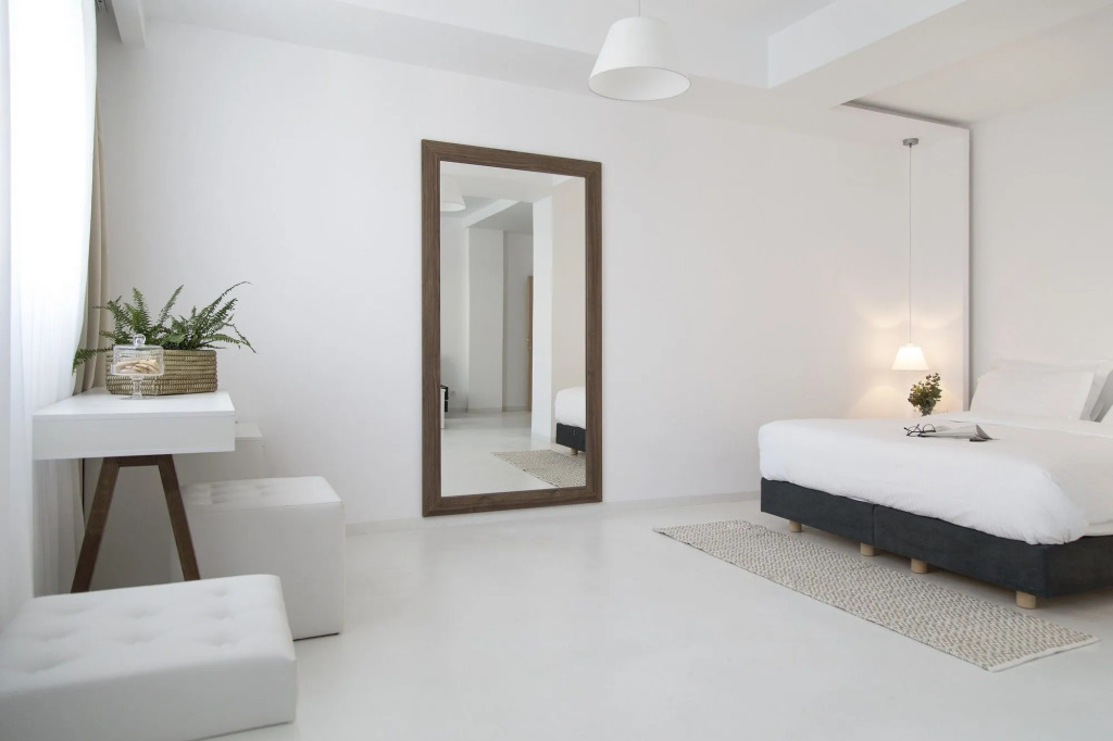Monogram Hotel