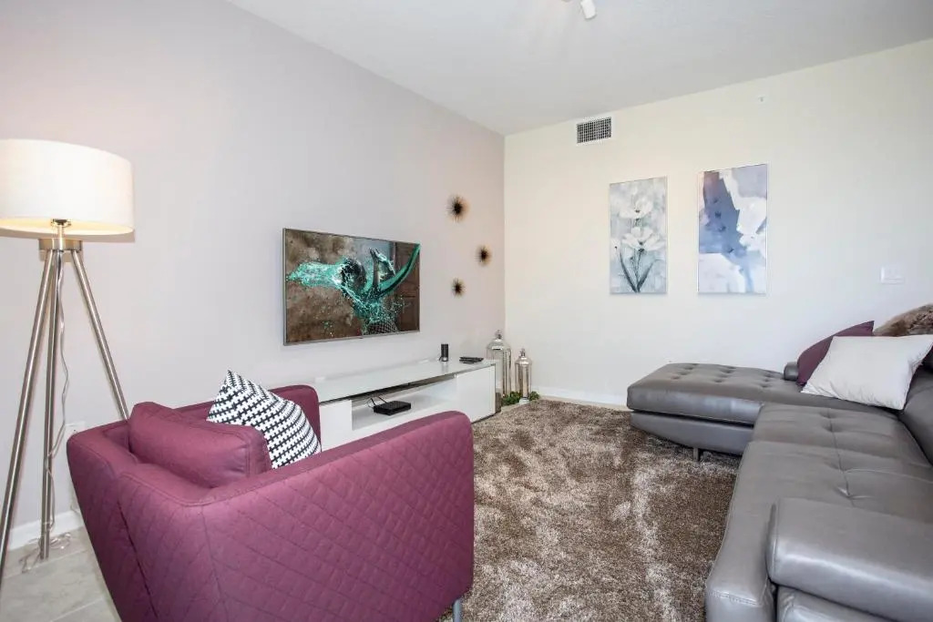Gorgeous Two Bedroom Apto Close to Disney 306