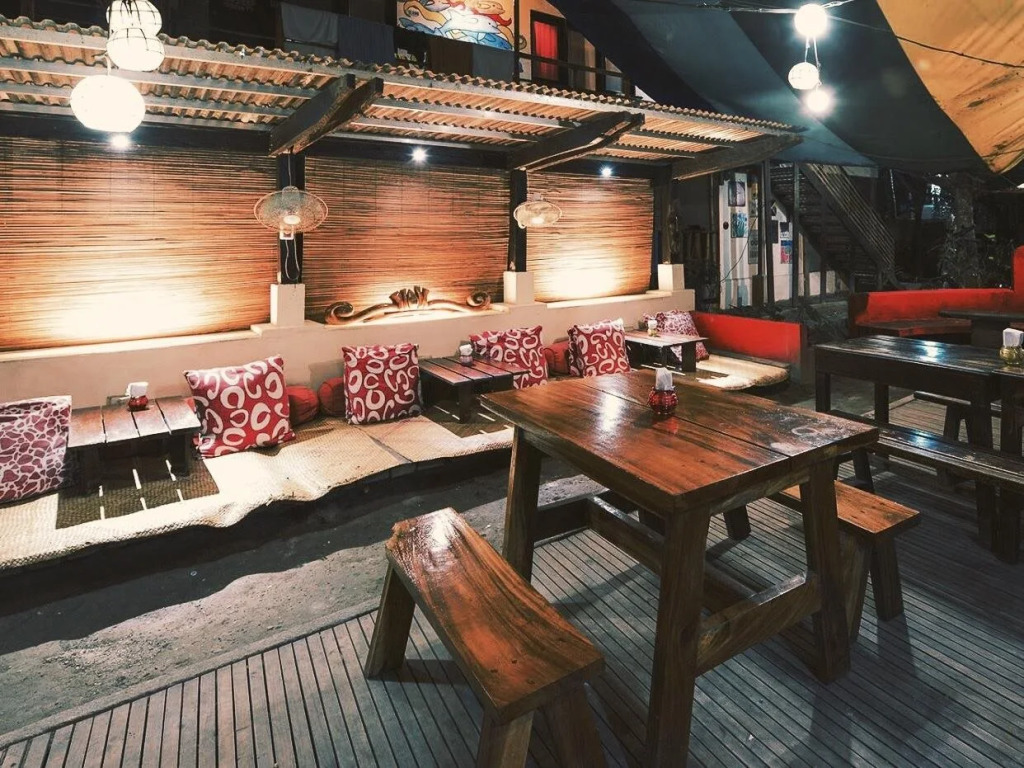Lazy Dog Bed & Breakfast