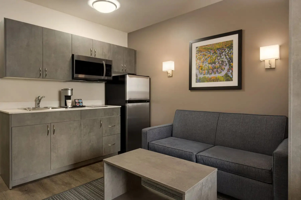 Microtel Inn & Suites by Wyndham Boisbriand