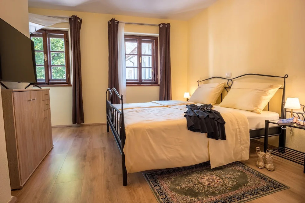 Vila Radolca apartments and rooms