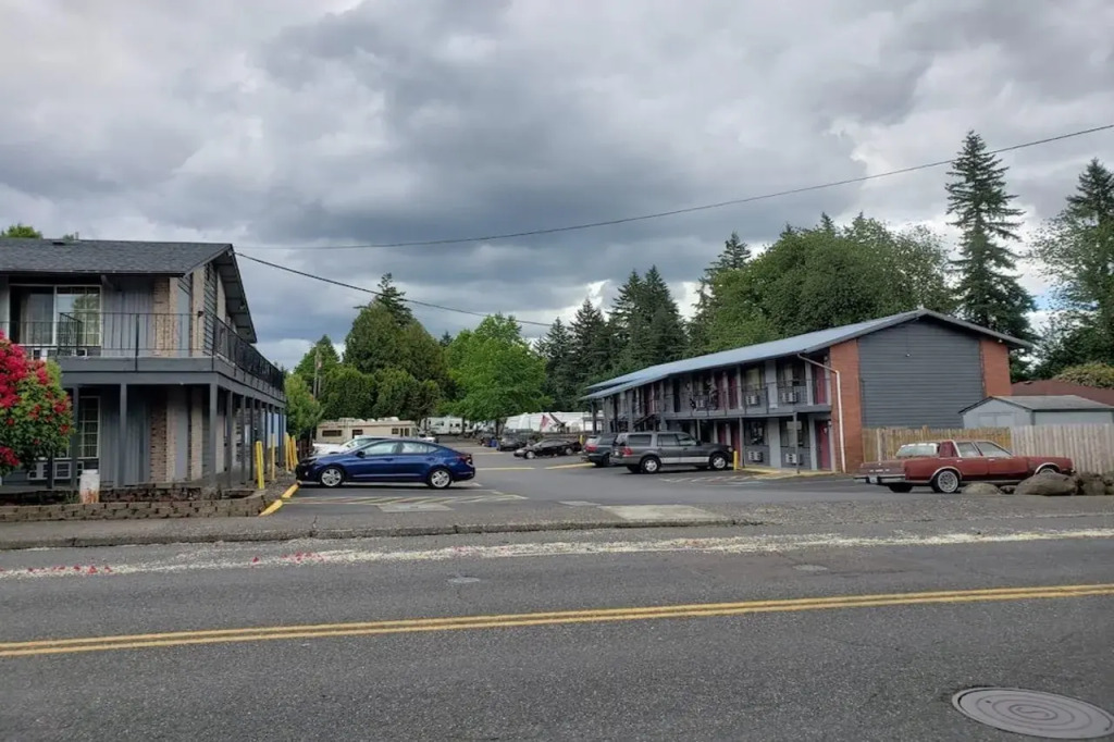 Rama Inn Motel And RV Park
