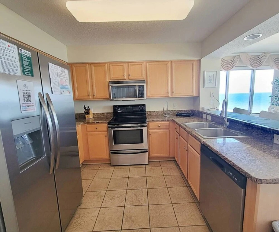 Crescent Shores N 901 4 Bedroom Condo by RedAwning, North Myrtle Beach
