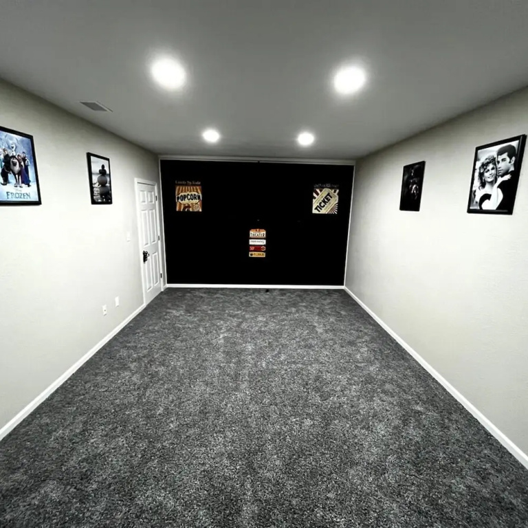 Pet Friendly Fire Pit Movie Theater Pool Sauna