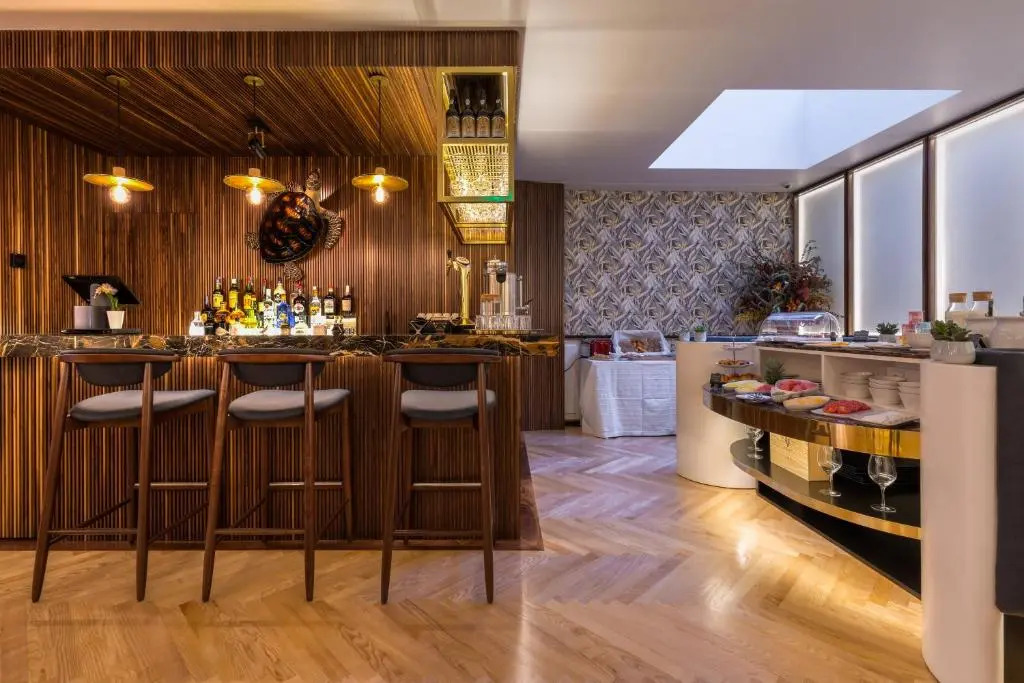 The Convo Porto Hotel & Suites
