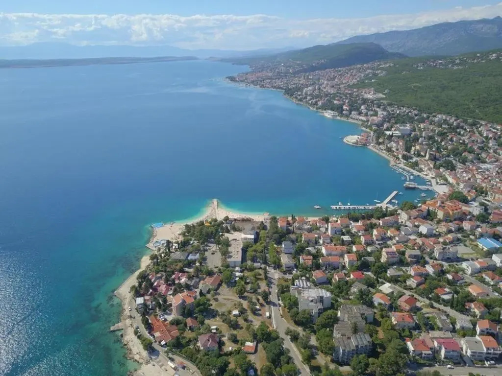 Apartments Ivy - 300 m from beach