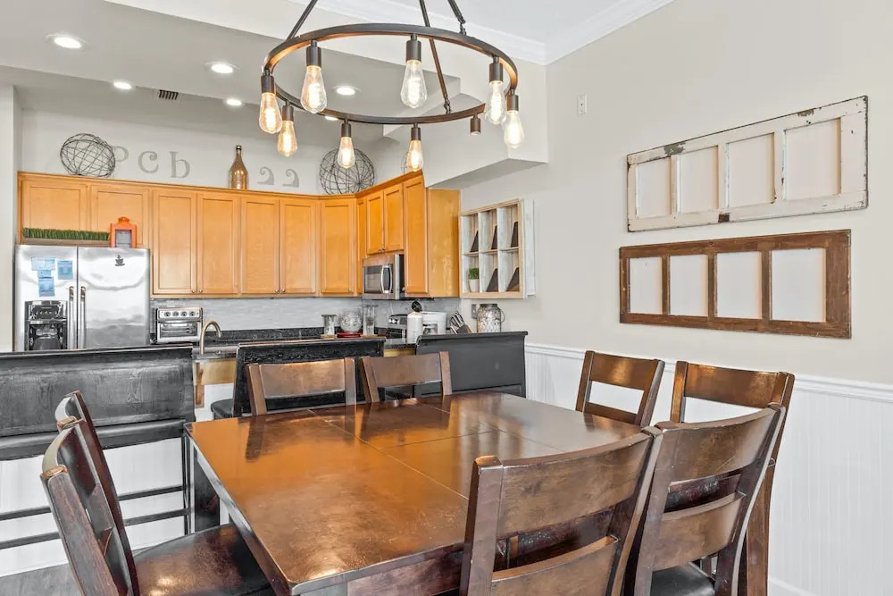 Southern Exposure Townhome by Panhandle Getaways