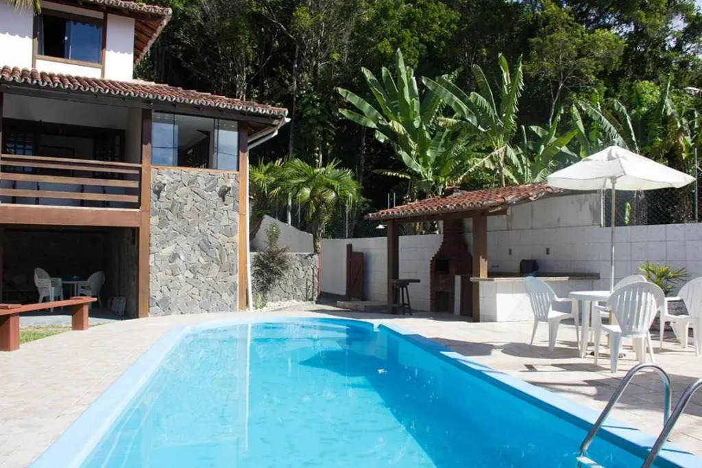 Casa privativa 5 suítes
