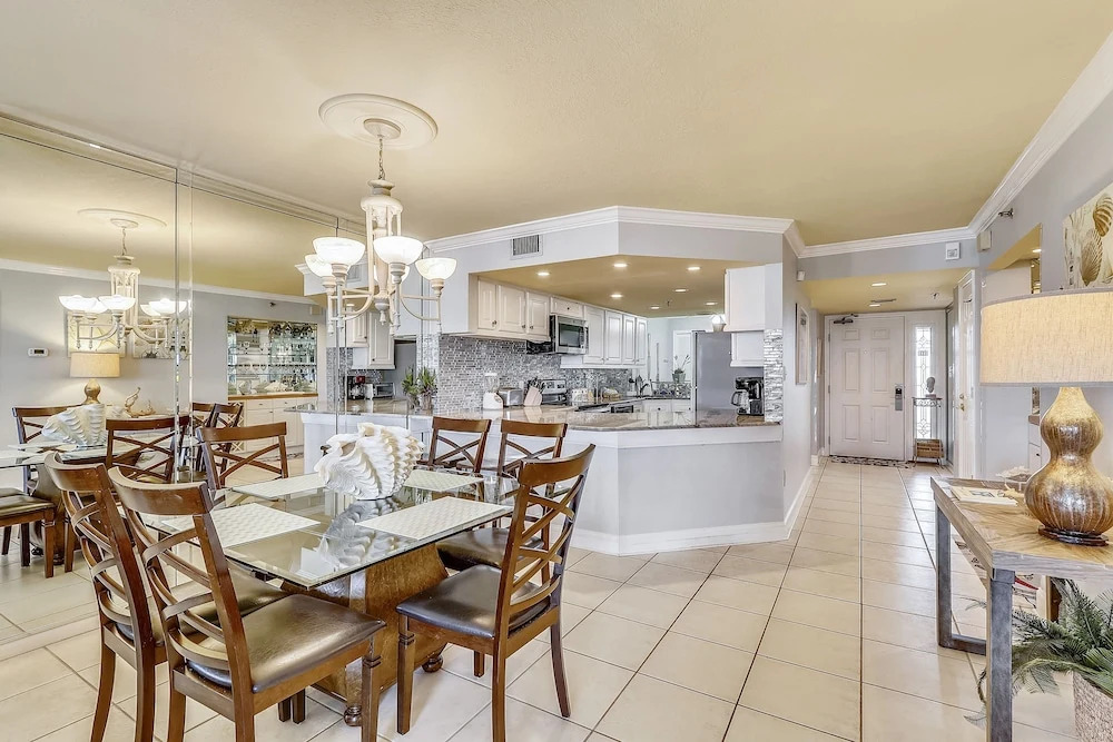 Inlet Reef 310 2 Bedroom Condo by RedAwning