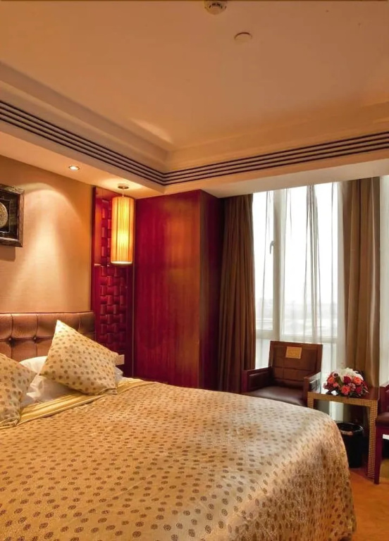 Tieliu Business Hotel