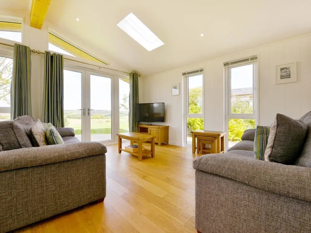 4 Horizon View