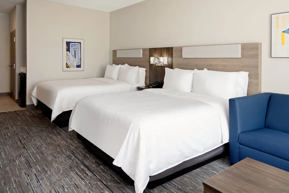 Holiday Inn Express & Suites Palm Desert - Millennium by IHG