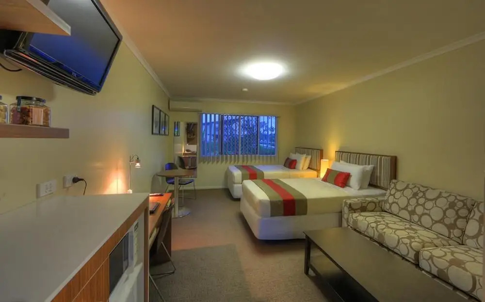 Tropixx Motel