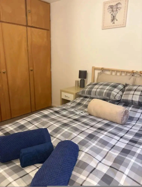 Cozy Northolt Hideaway 1BR Free Wifi Streetparking