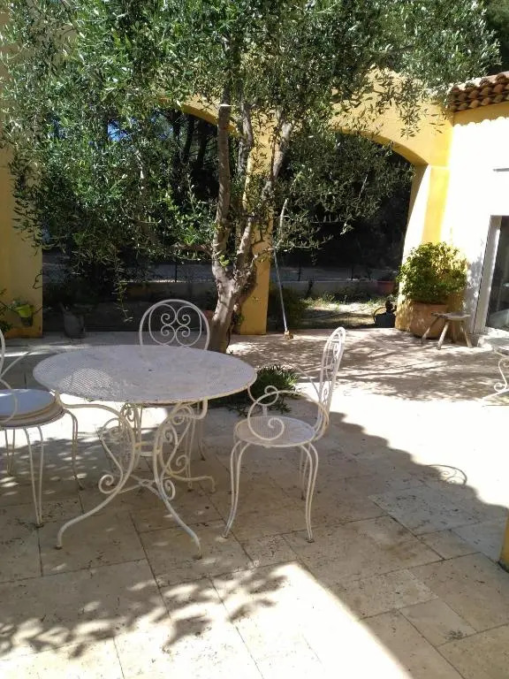 Villa de la Terre Blanche