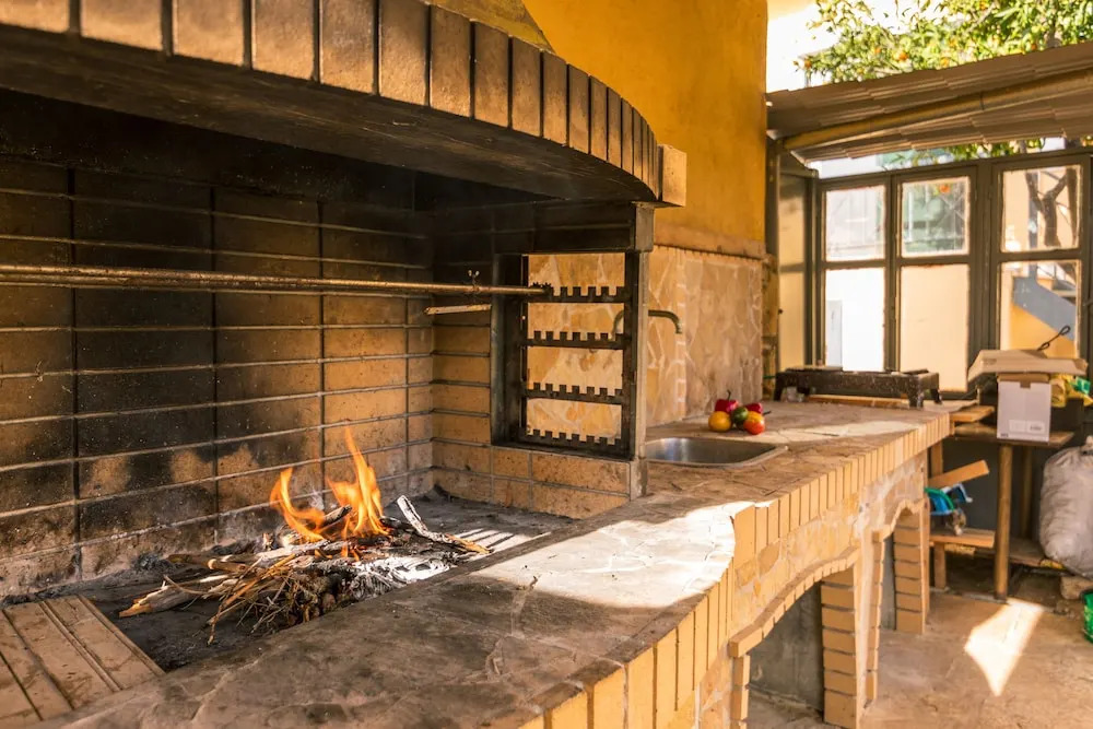 Traditional Rustic Guest House By Konnect