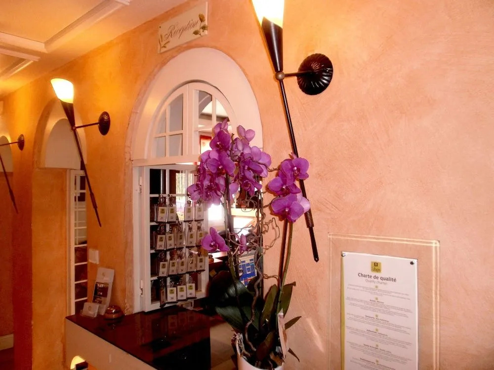 Logis Hôtel Restaurant Le Quai Fleuri