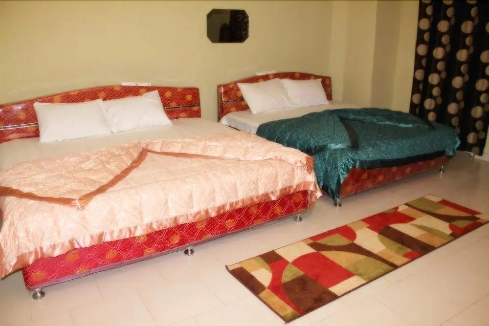 Bineys Hotel
