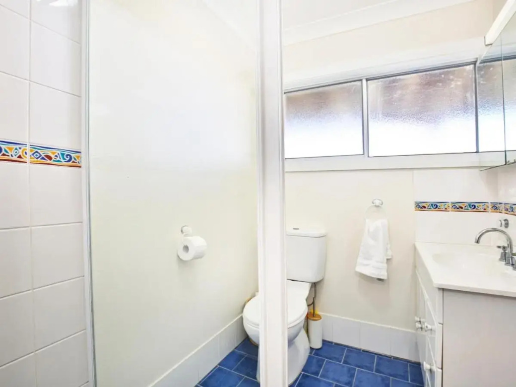 Shores I Pet Friendly I 1 Min Walk to Beach