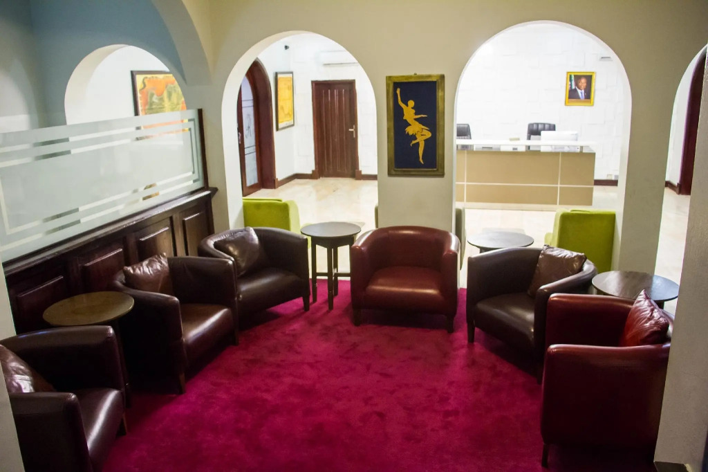 The Palmview Manor Hotel