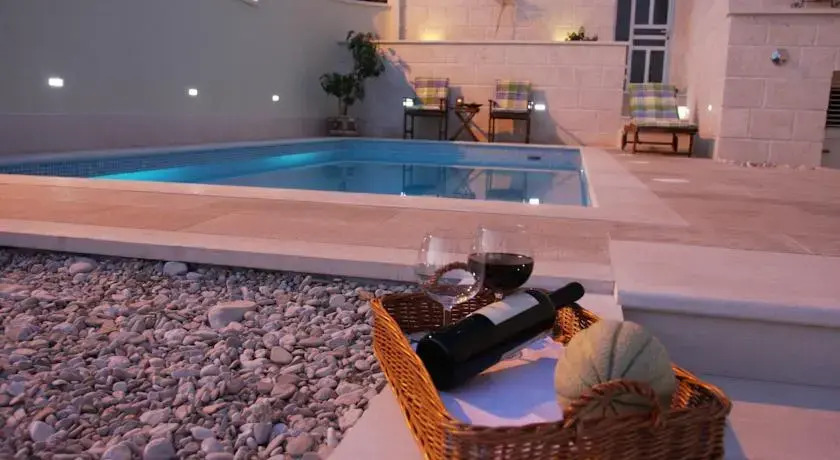 Villa Biston