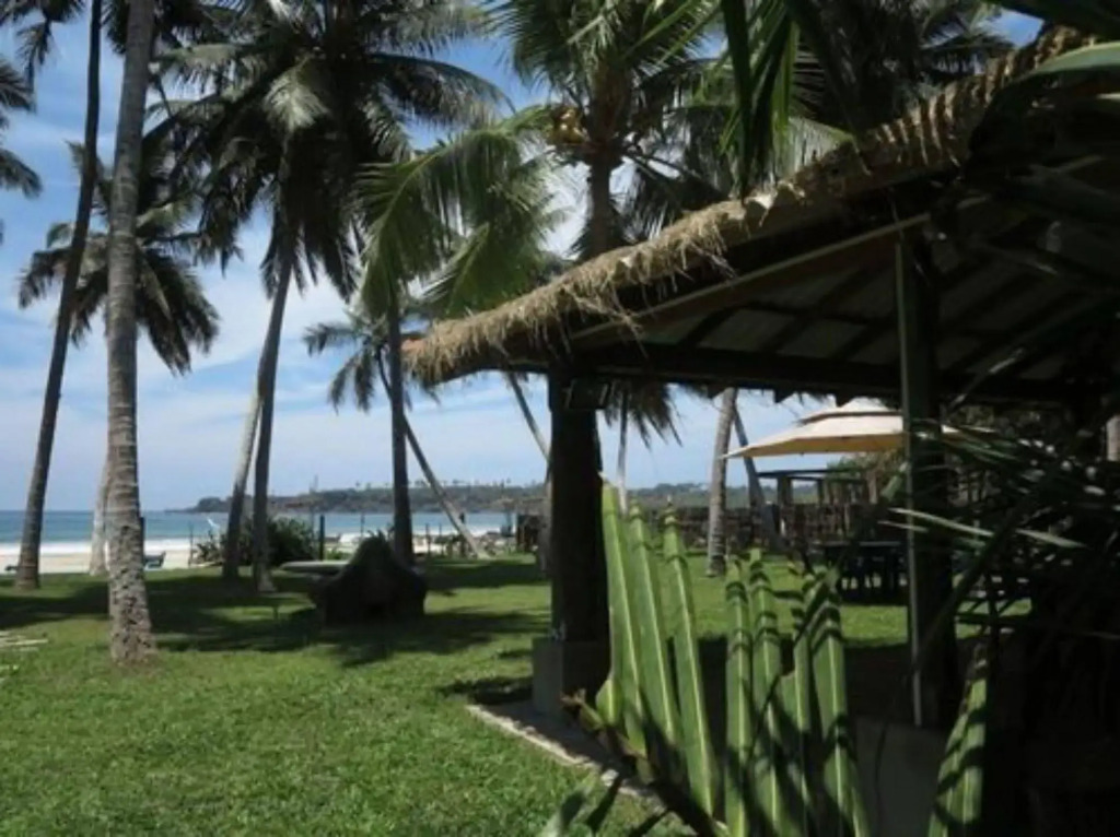 Esperanza Beach Mawella
