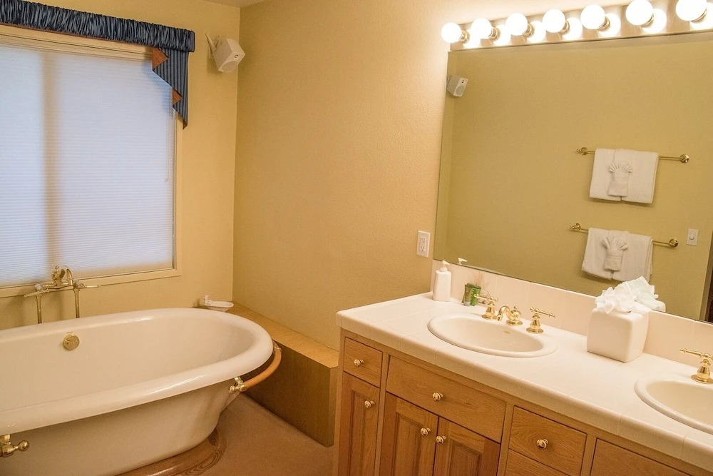 Summit 2807 - 3 Br Condo