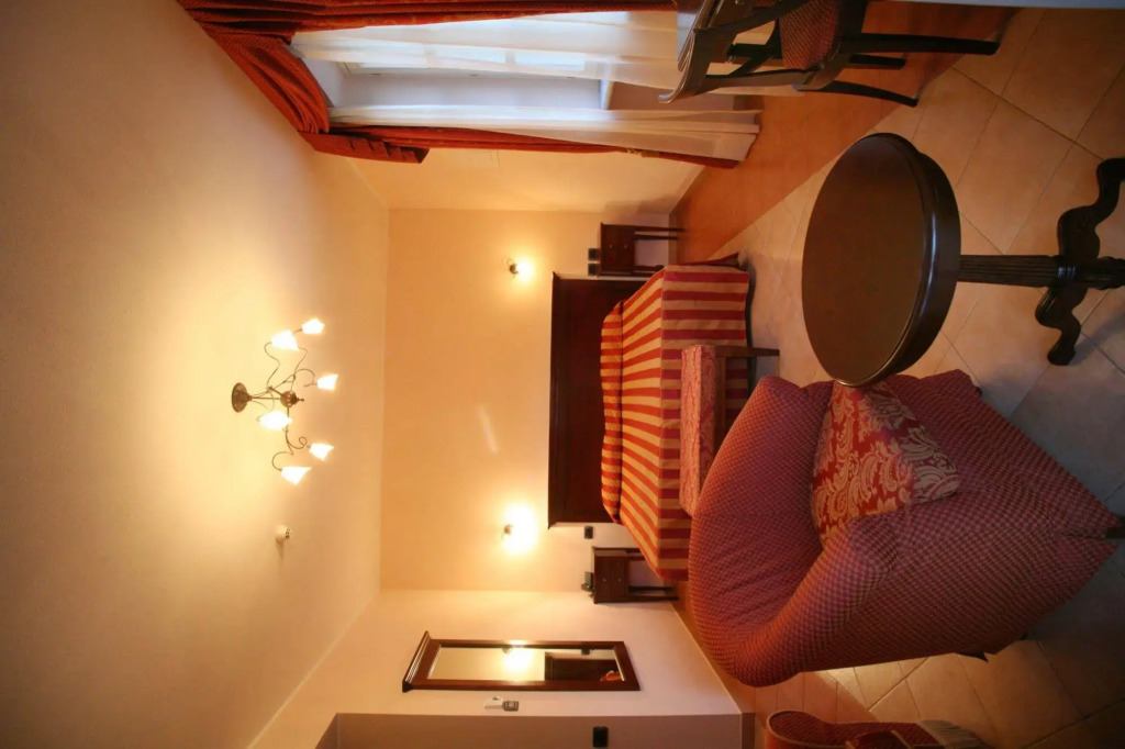 Hotel Barolo