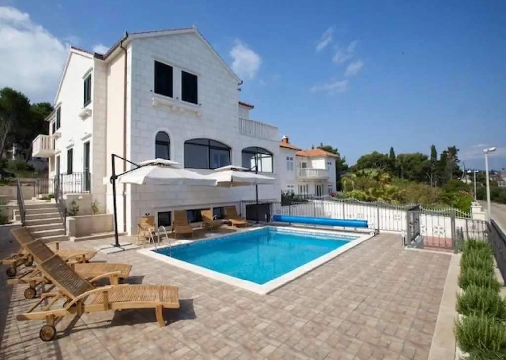Apartments Villa Grlica