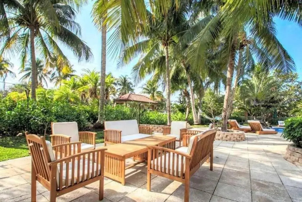 Swaying Palm Beach House