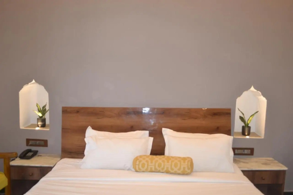 Meeram Ganga - A boutique homestay by the Ganges
