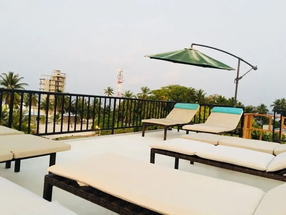 Five Coral Inn