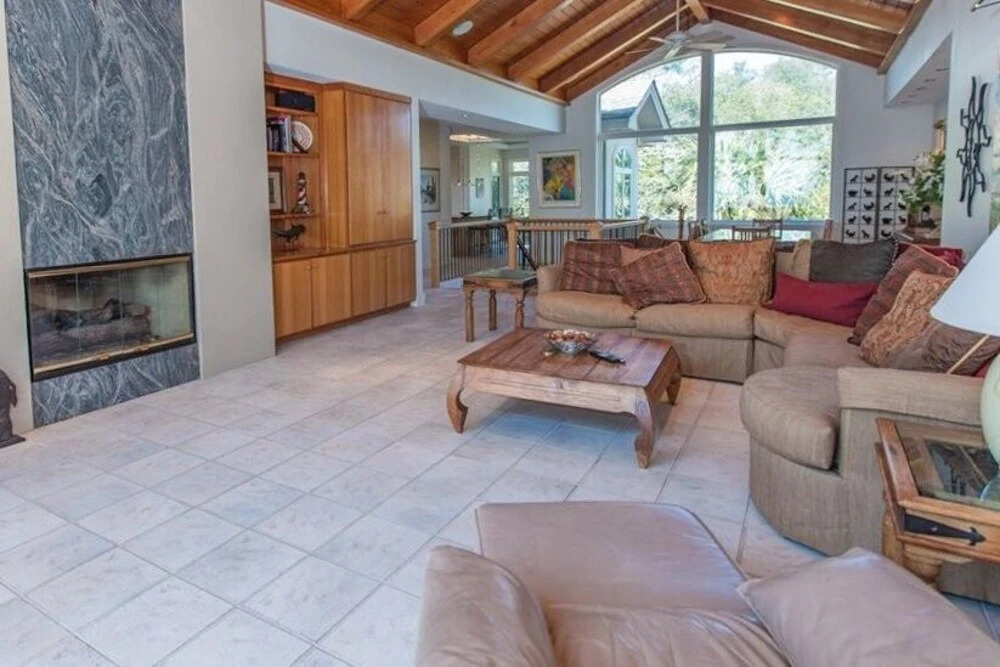 All-Suite Oceanfront Oasis W/ Pool & Hot Tub Home