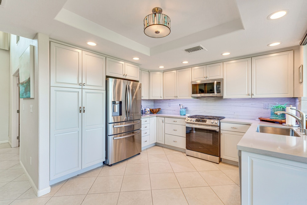 11 Mi to Coachella: Palm Desert Gem w/ Pool Access