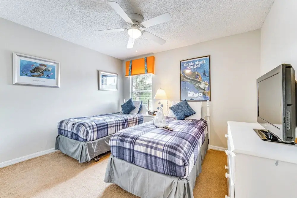 6 Mi to Disney World: Spacious Kissimmee Retreat!