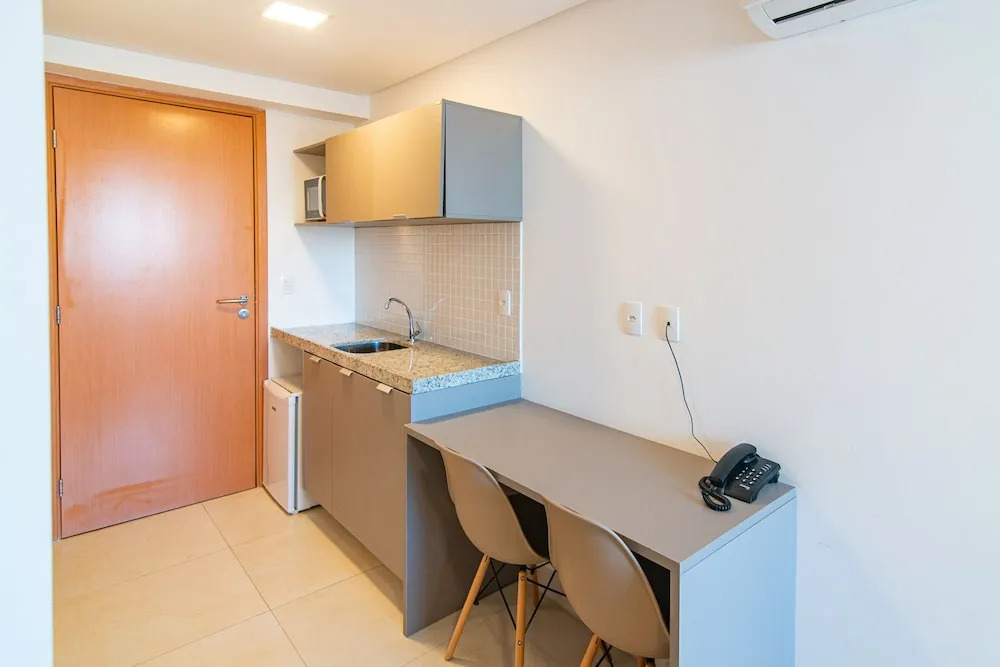 GoldFlat