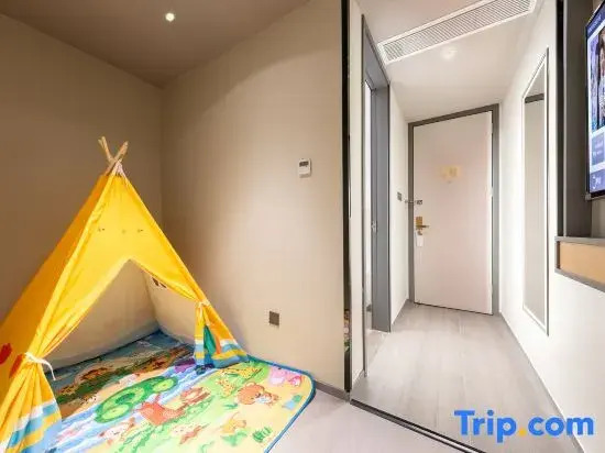 Home Inn Business & Travel Hotel (Liutang Subway Station Wanda Plaza Branch)
