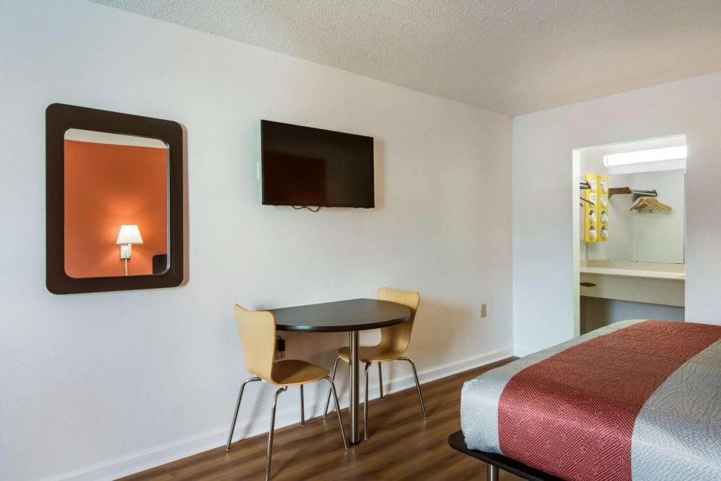 Motel 6-Warner Robins, GA