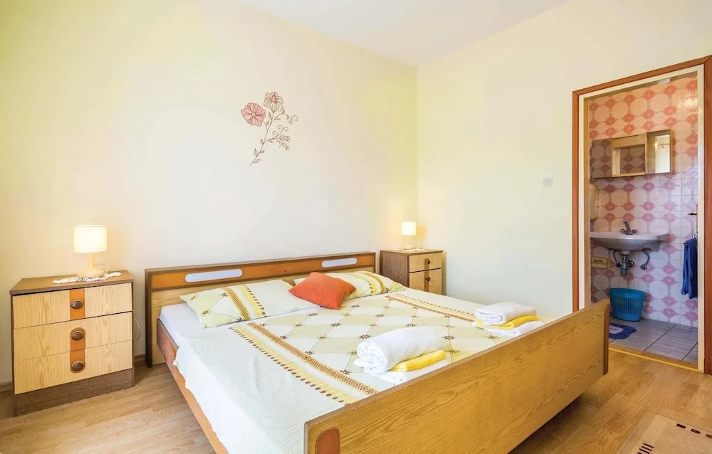 Nice Home in Kampor With Wifi and 1 Bedrooms
