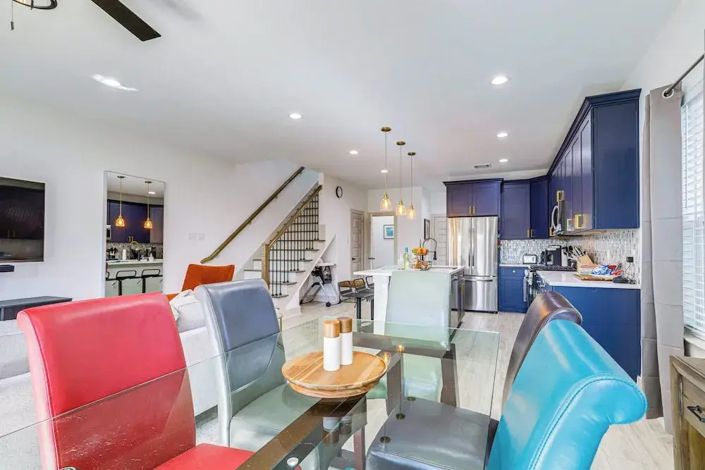 Modern Houston Retreat w/ Patio, 11 Mi to Dtwn