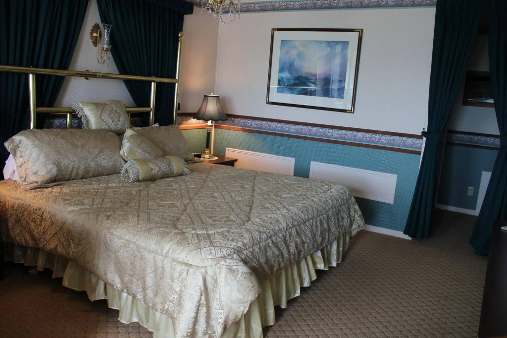 Tara Manor Inn