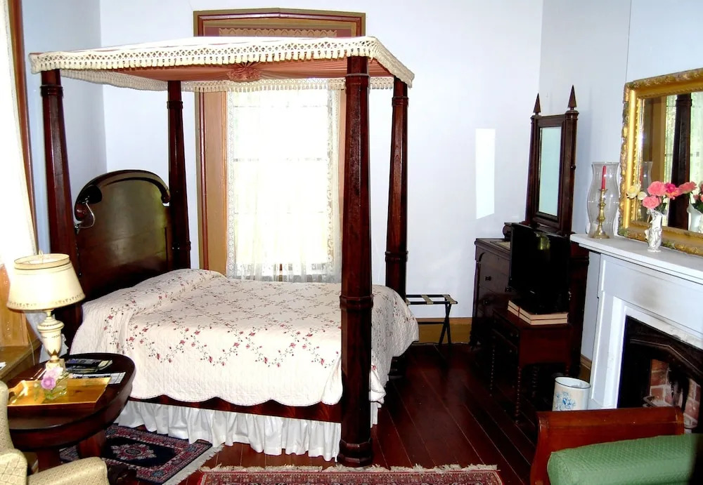 Glenfield Historic B&B