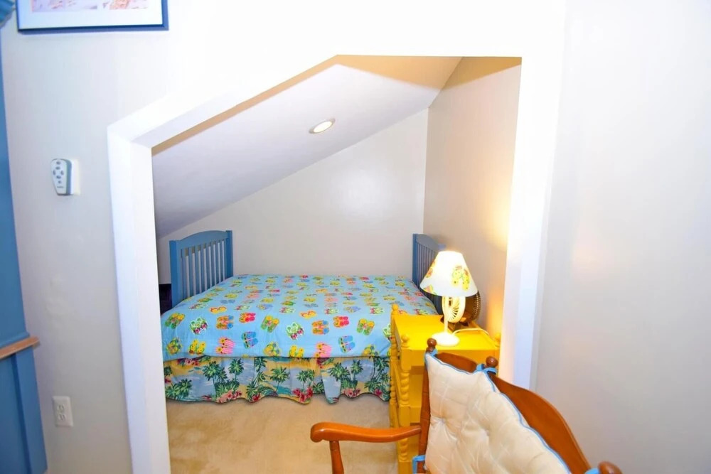 Seascape-heron Harbour 206-18 1 Bedroom Townhouse by Redawning